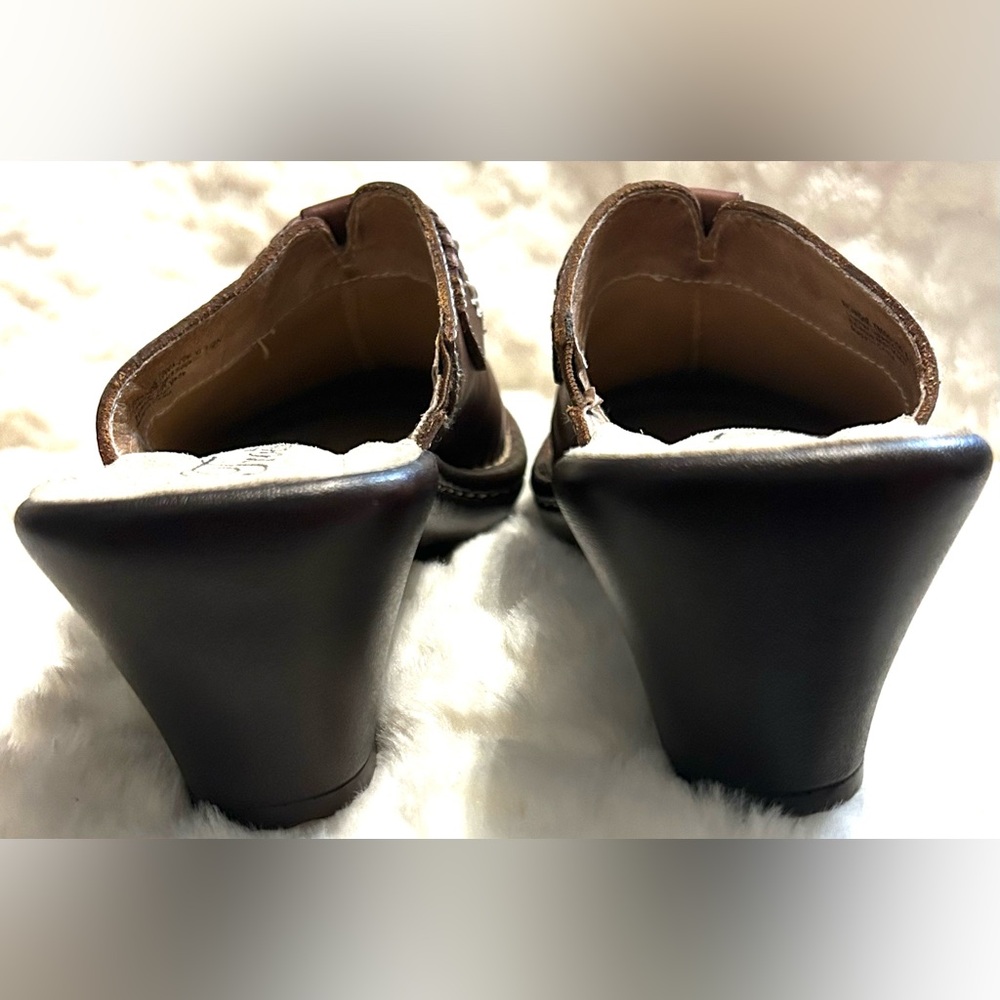 Like new Trotters Brandie Dark Brown Leather Slide in mule women’s size 6.5N - Picture 11 of 13